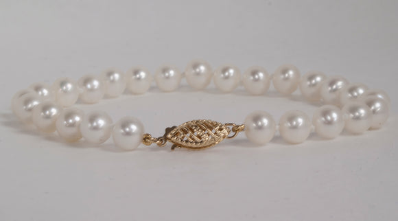 Freshwater Pearl Bracelet with 14K Clasp
